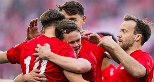 里尔本赛季, src