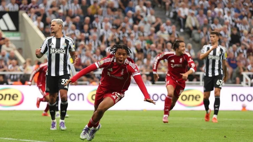 xkgH, 月对阿克灵, 他先后跳级